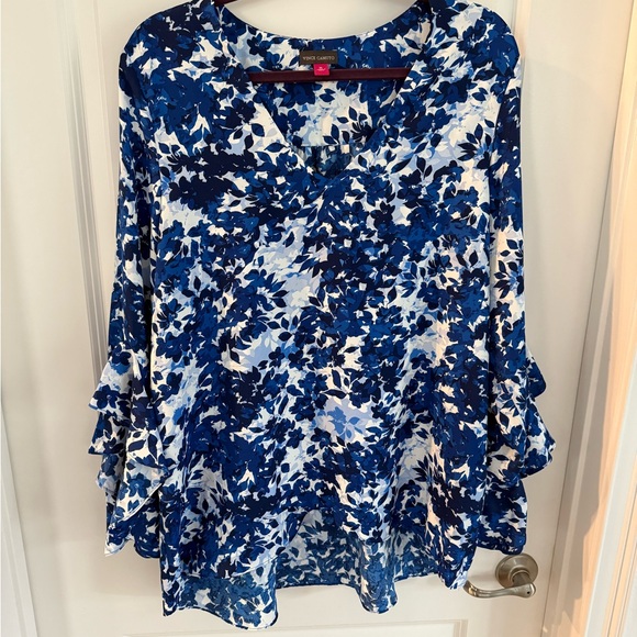 Vince Camuto Blue Floral Blouse - Picture 1 of 3